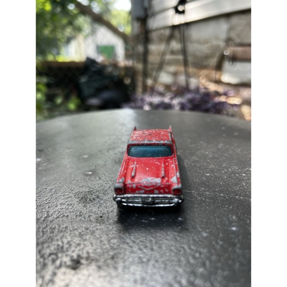 Hot Wheels Redline '57 Chevy 1976 Red (Hong Kong) - Picture 2 of 7